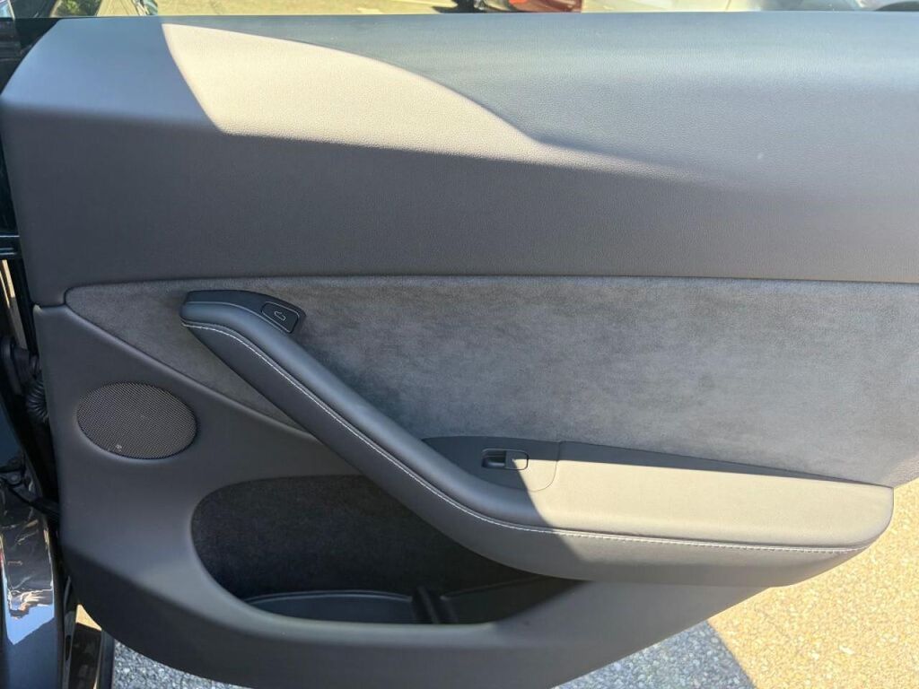 صورة مصغرة 28 لـ 2024 Tesla MODEL Y PERFORMANCE DUAL MOTOR ALL-WHEEL DRIVE