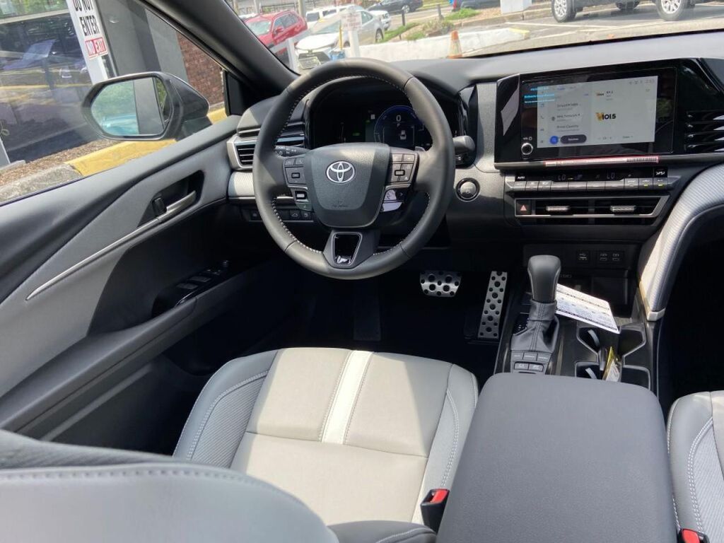 2026 Toyota CAMRY SE 缩略图 14