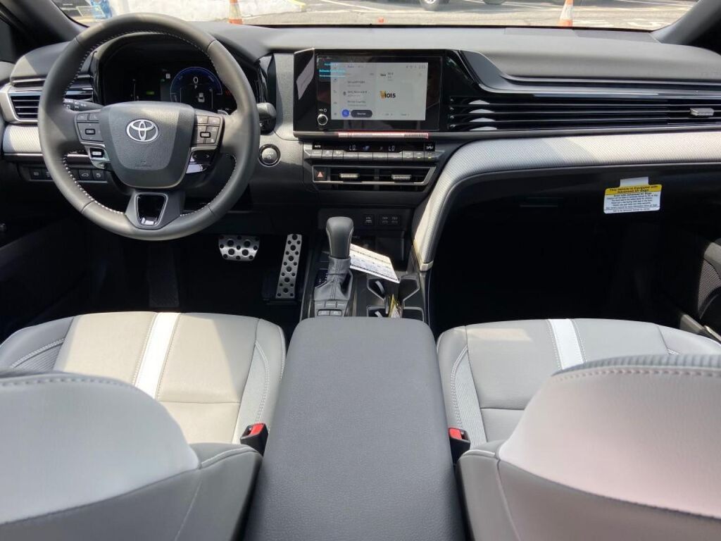 2026 Toyota CAMRY SE 缩略图 12