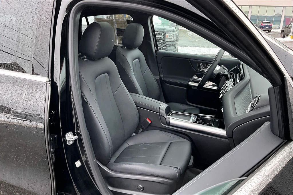 MERCEDES-BENZ GLA-CLASS - 8