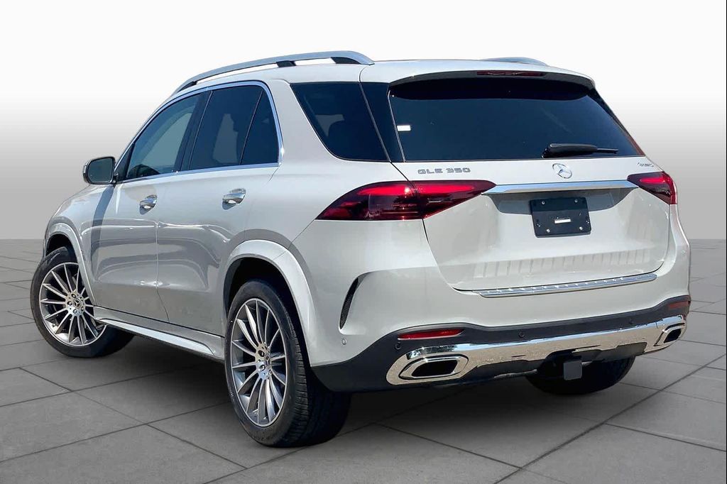 2026 Mercedes-BENZ GLE 照片 4
