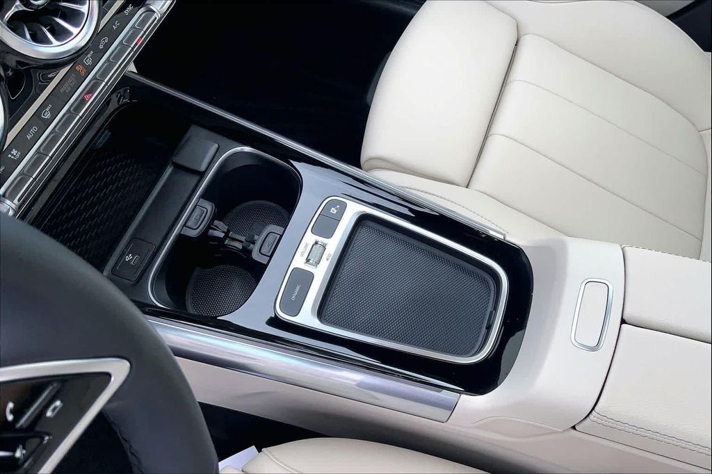 2026 Mercedes-BENZ GLA — миниатюра 16