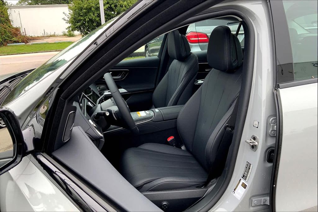 MERCEDES-BENZ E-CLASS - 9