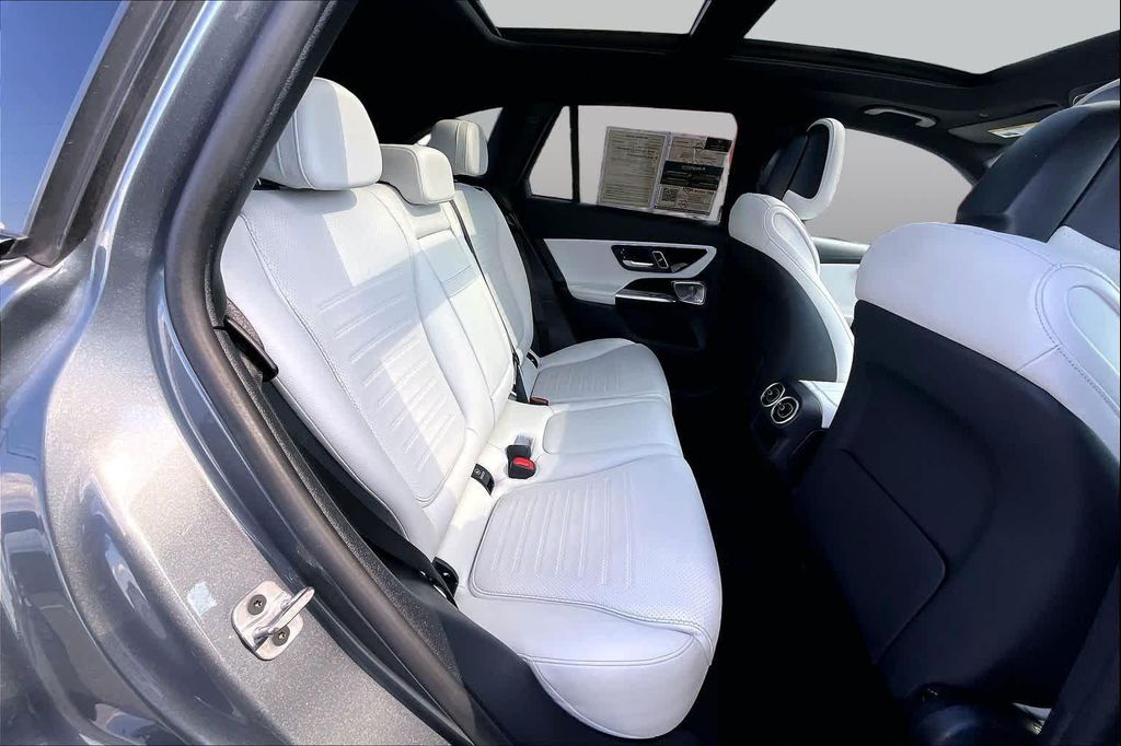 2023 Mercedes-BENZ GLC thumbnail 37