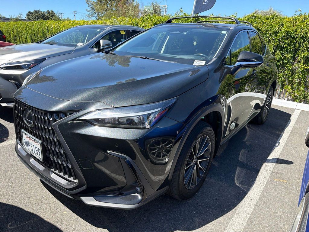 صورة 4 لـ 2025 Lexus NX 350H PREMIUM