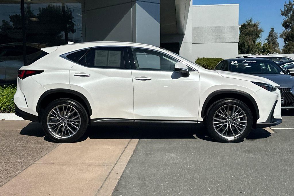 صورة 3 لـ 2024 Lexus NX 350 LUXURY