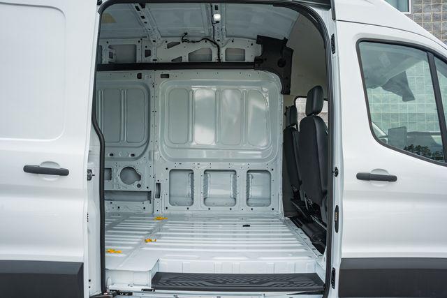 صورة مصغرة 15 لـ 2026 FORD TRANSIT-350 BASE