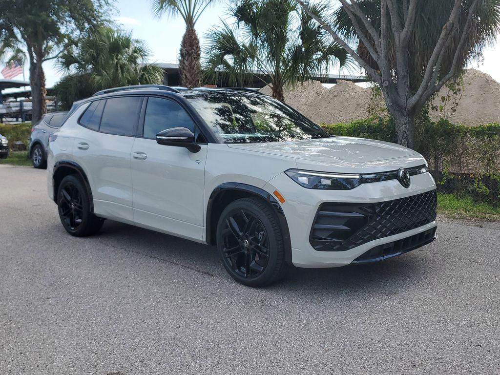New 2026 Volkswagen Tiguan 2.0T SE R-Line Black