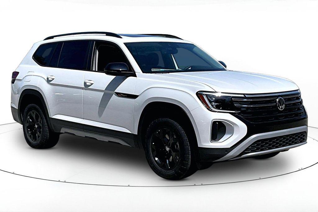 New 2026 Volkswagen Atlas Peak Edition
