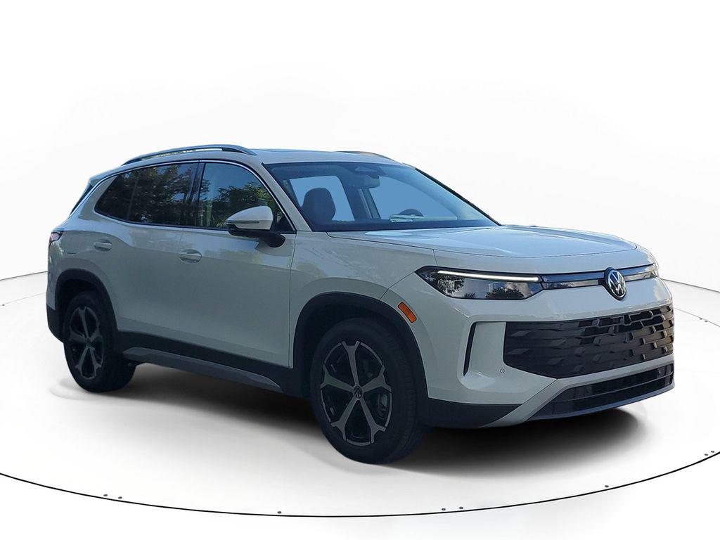New 2026 Volkswagen Tiguan 2.0T SE