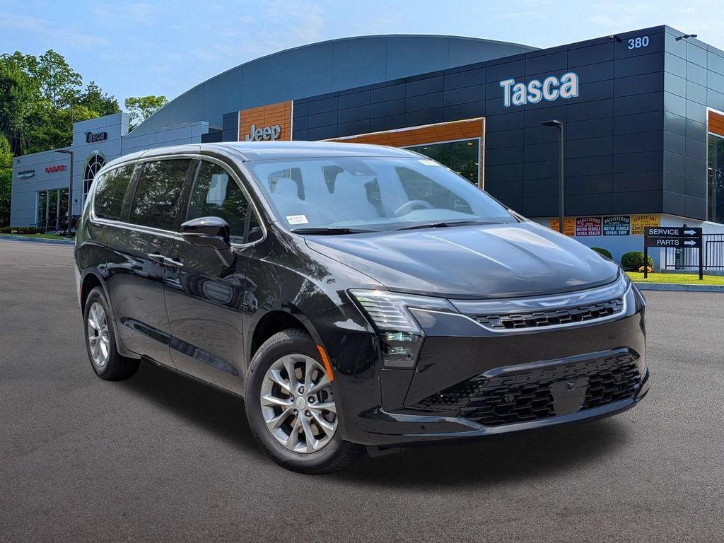 New 2027 Chrysler Pacifica SELECT