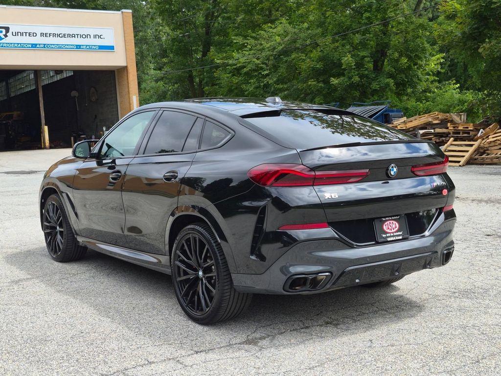 صورة 8 لـ 2024 BMW X6 M60I