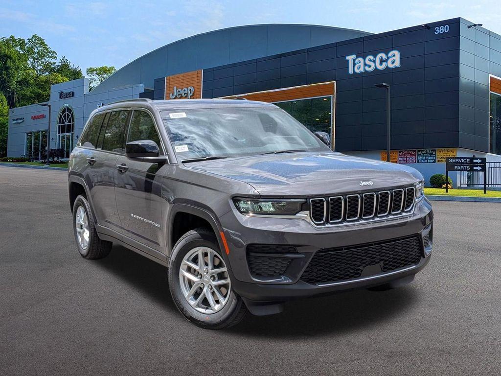 New 2026 Jeep Grand Cherokee Laredo
