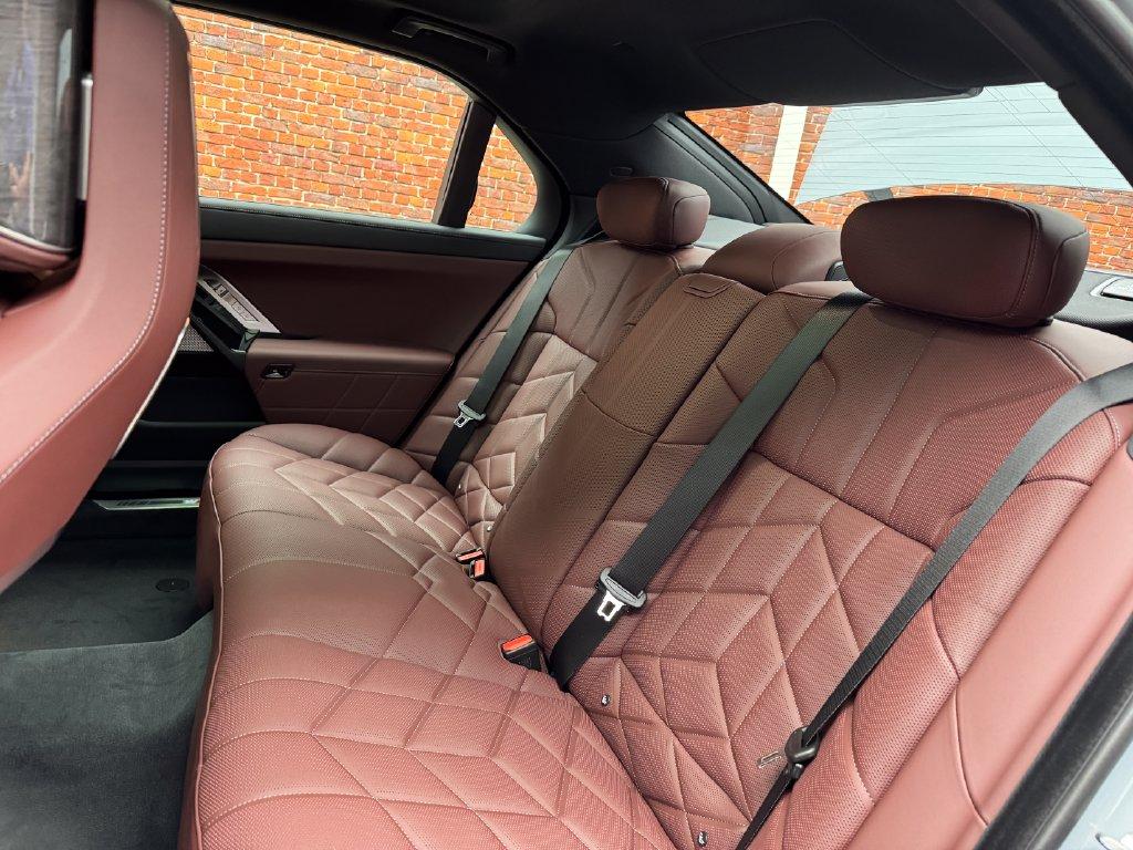 2026 BMW 750E XDRIVE 缩略图 25