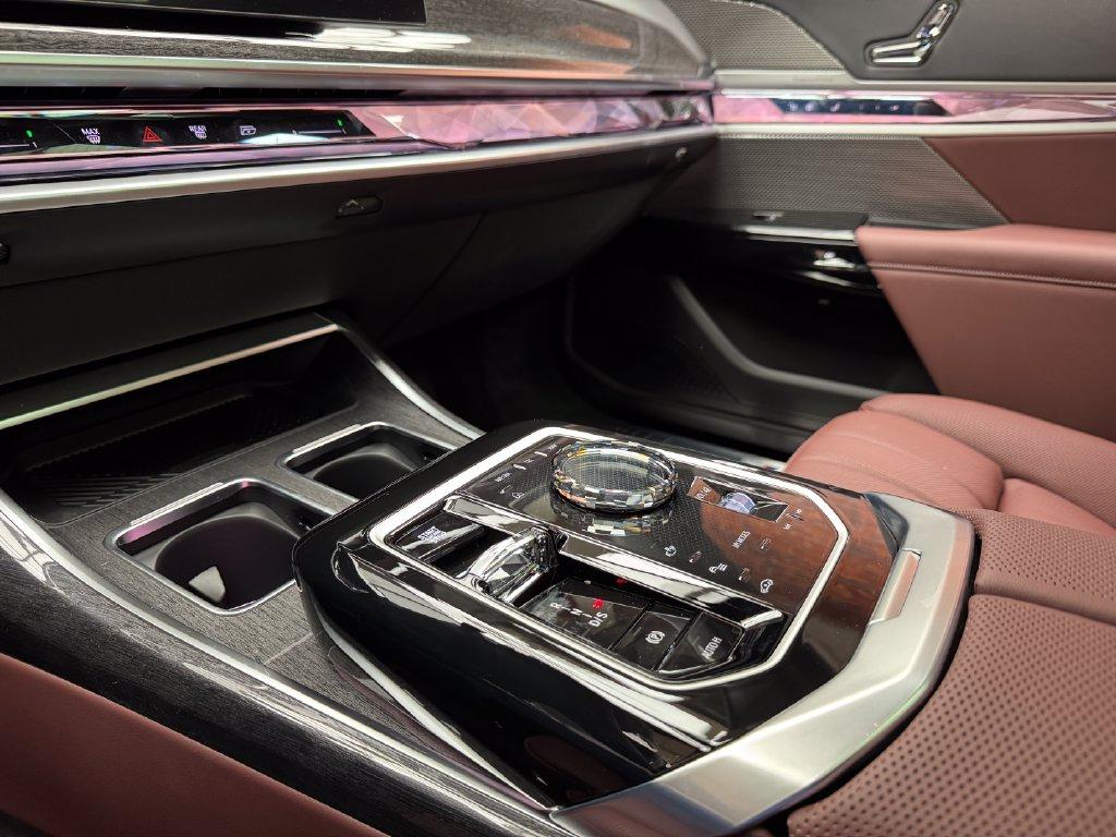 2026 BMW 750E XDRIVE 缩略图 18