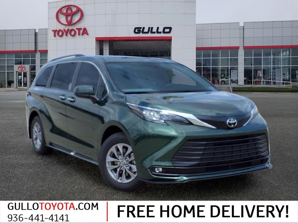 New 2026 Toyota Sienna XLE