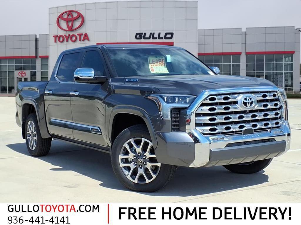 TOYOTA TUNDRA - 1