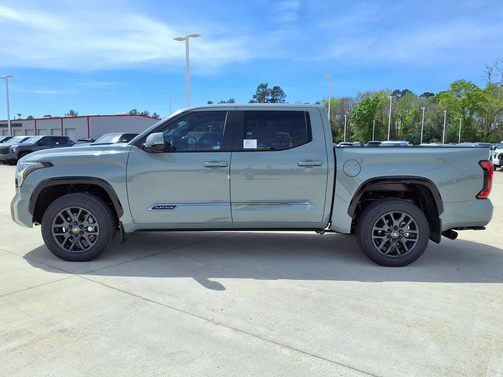 TOYOTA TUNDRA - 8