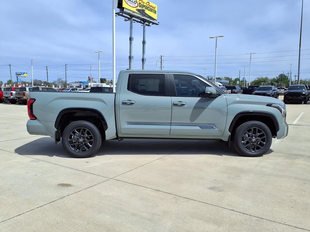 TOYOTA TUNDRA - 5