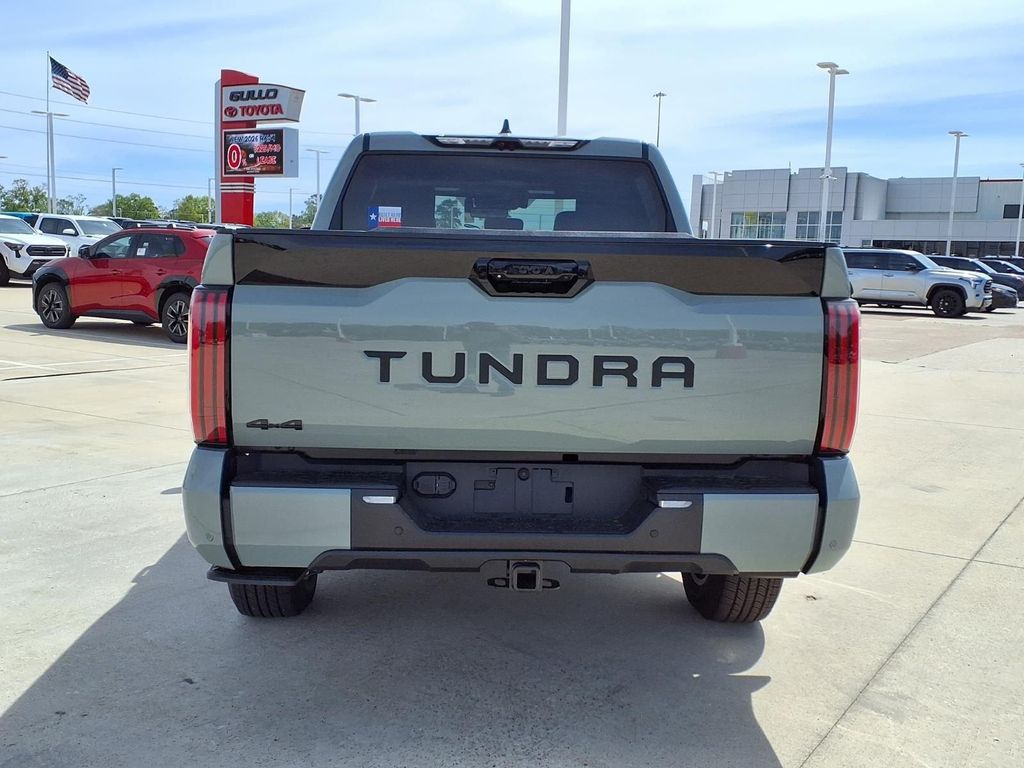 TOYOTA TUNDRA - 7