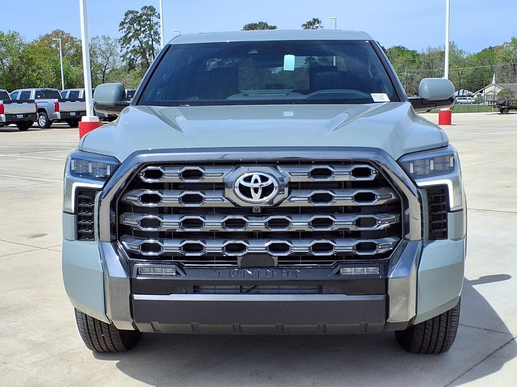 TOYOTA TUNDRA - 4