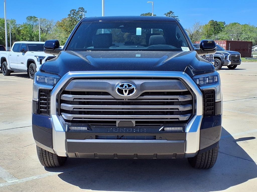 TOYOTA TUNDRA - 4