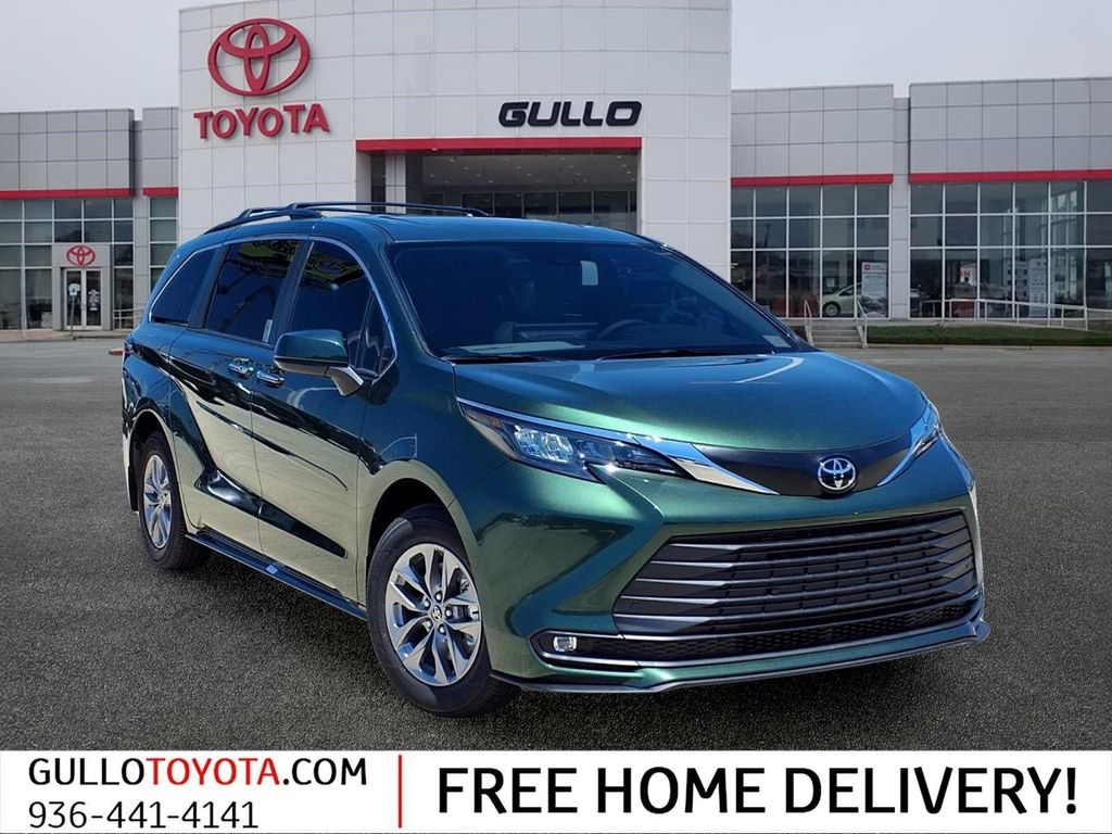 New 2026 Toyota Sienna XLE