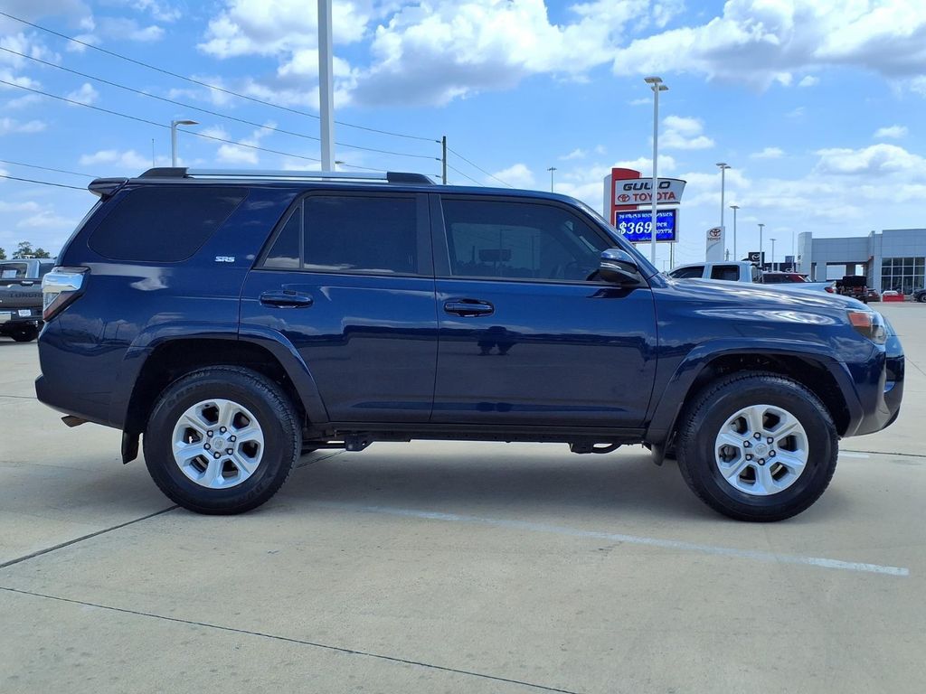 صورة 5 لـ 2023 Toyota 4RUNNER SR5 PREMIUM