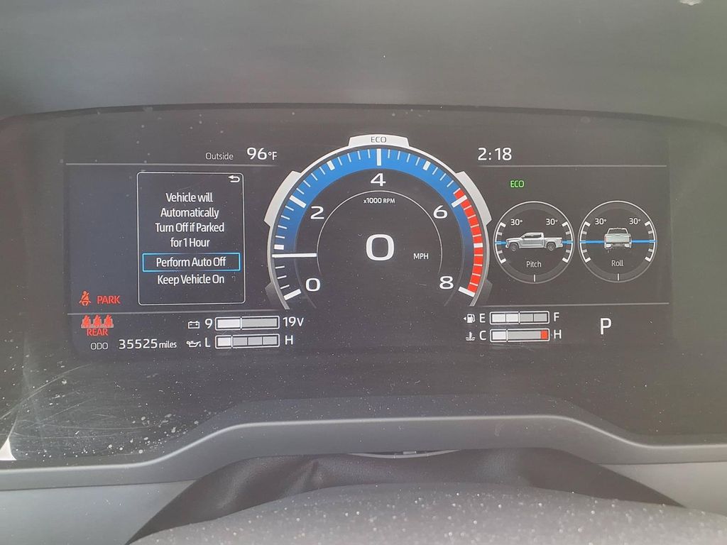 2022 Toyota TUNDRA PLATINUM — миниатюра 14