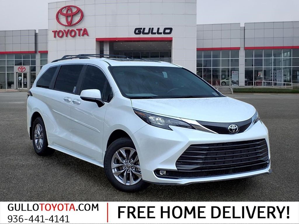 New 2026 Toyota Sienna XLE
