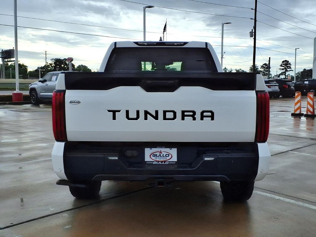 TOYOTA TUNDRA - 7