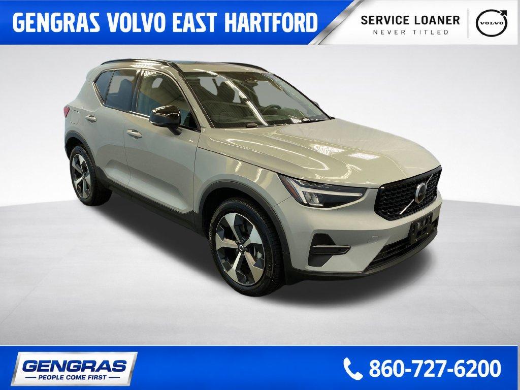 New 2026 Volvo XC40 B5 Core