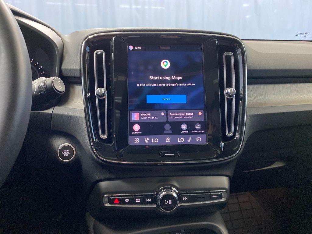 2023 Volvo XC40 B5 PLUS DARK THEME — миниатюра 17