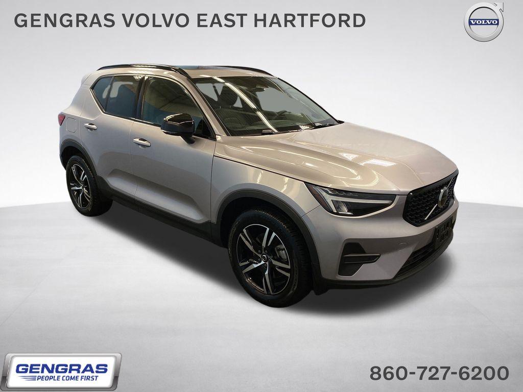 New 2026 Volvo XC40 B5 Core