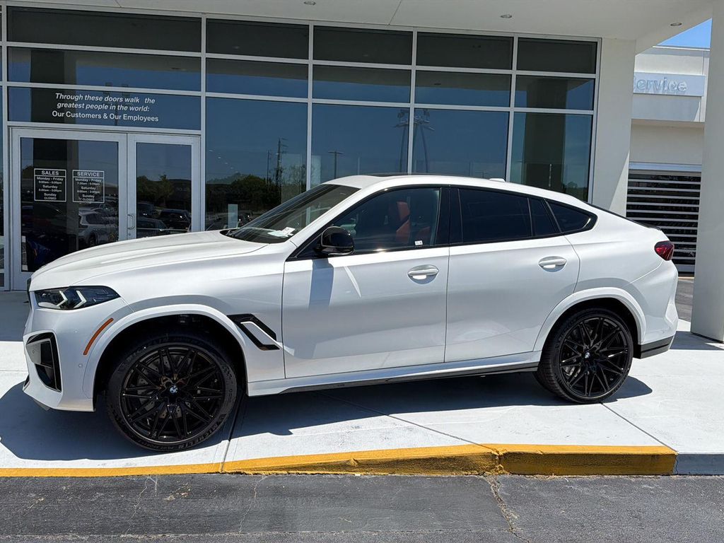 2027 BMW X6 M COMPETITION photo 3