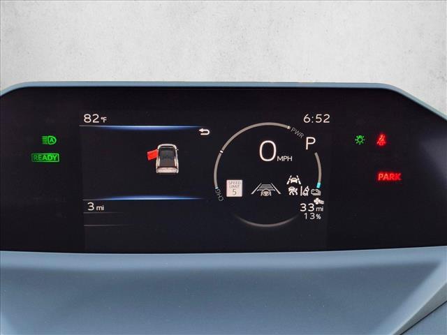 2026 Toyota BZ XLE PLUS — фото 10