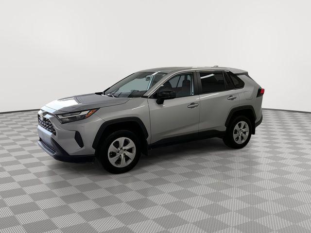 2025 Toyota RAV4 LE 照片 5