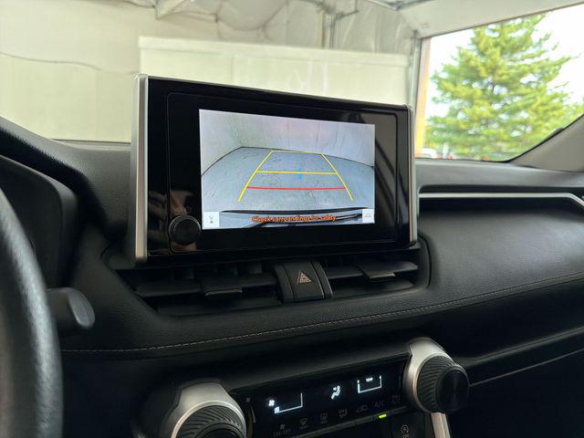 صورة مصغرة 23 لـ 2025 Toyota RAV4 LE