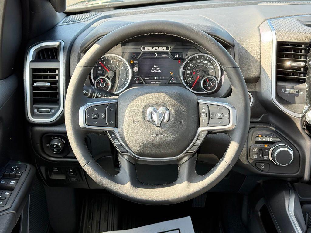 2026 RAM 1500 BIG HORN/LONE STAR — миниатюра 26
