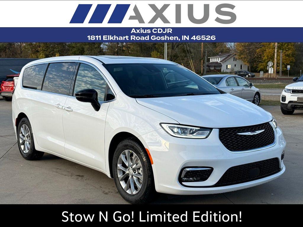 New 2026 Chrysler Pacifica Limited