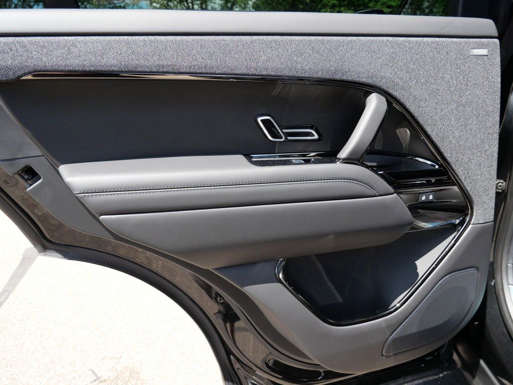 صورة 7 لـ 2026 LAND Rover RANGE ROVER SPORT SE