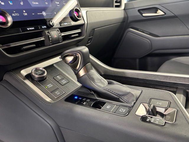 صورة 20 لـ 2024 Lexus GX 550 PREMIUM