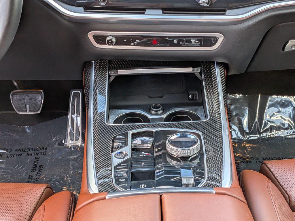 صورة مصغرة 23 لـ 2026 BMW X7 M60I