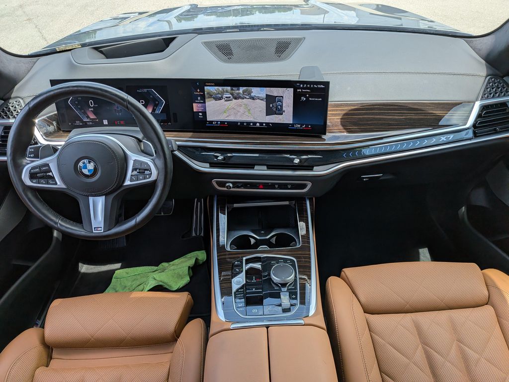 صورة مصغرة 19 لـ 2026 BMW X7 XDRIVE40I