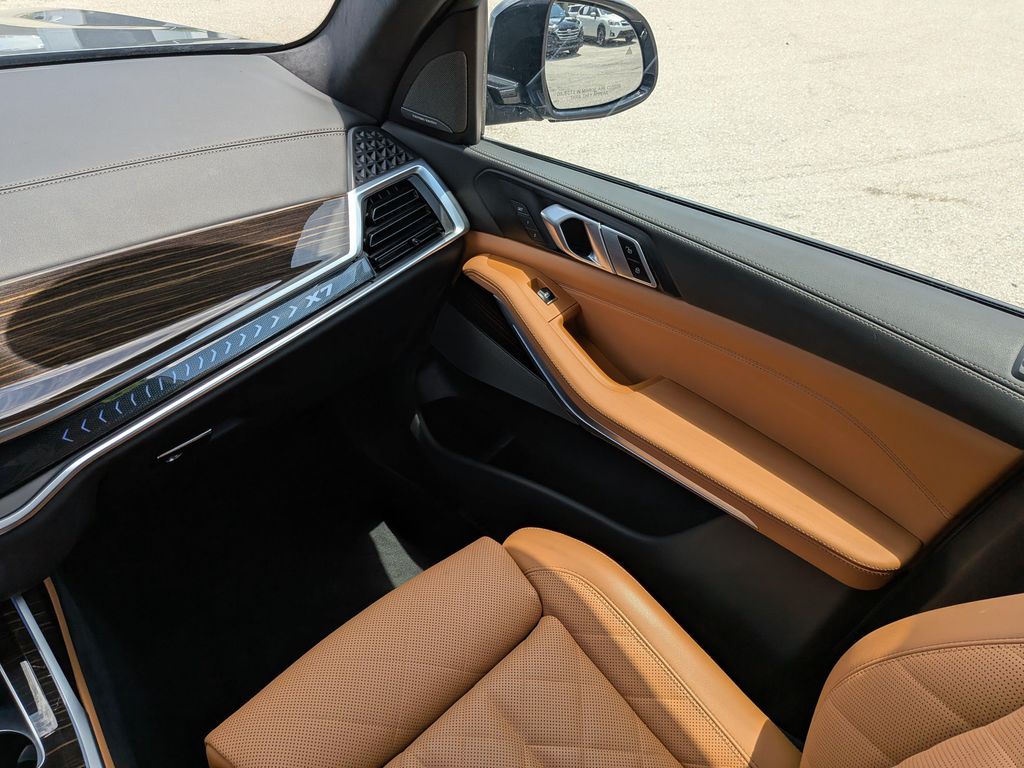 صورة مصغرة 22 لـ 2026 BMW X7 XDRIVE40I