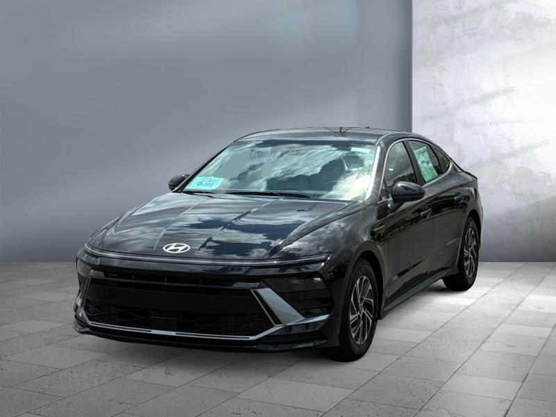 New 2026 Hyundai SONATA Hybrid Base