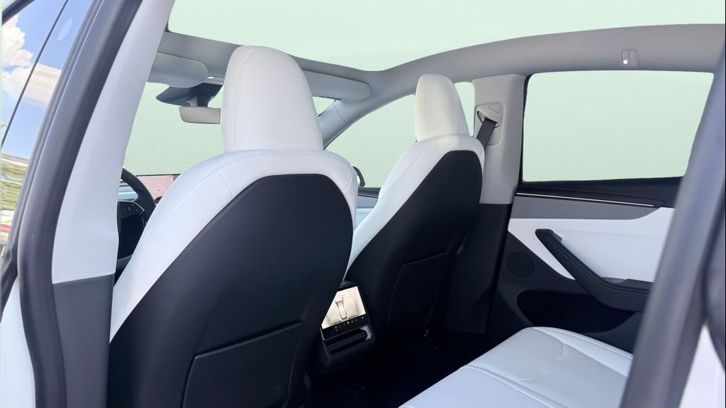 2026 Tesla MODEL Y PREMIUM REAR-WHEEL DRIVE 缩略图 31