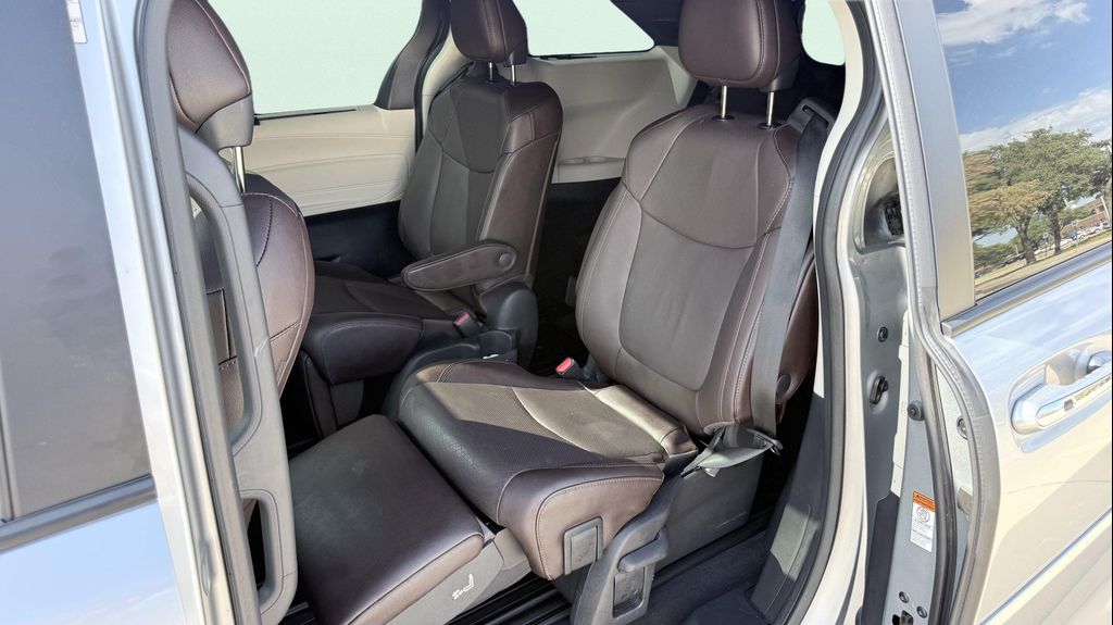 صورة مصغرة 32 لـ 2022 Toyota SIENNA PLATINUM