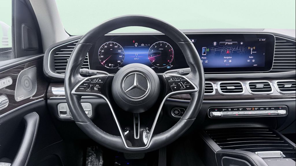 2024 Mercedes-BENZ GLS — миниатюра 15