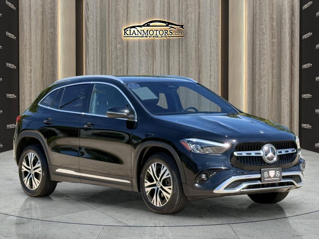 2026 Mercedes-BENZ GLA 照片 1